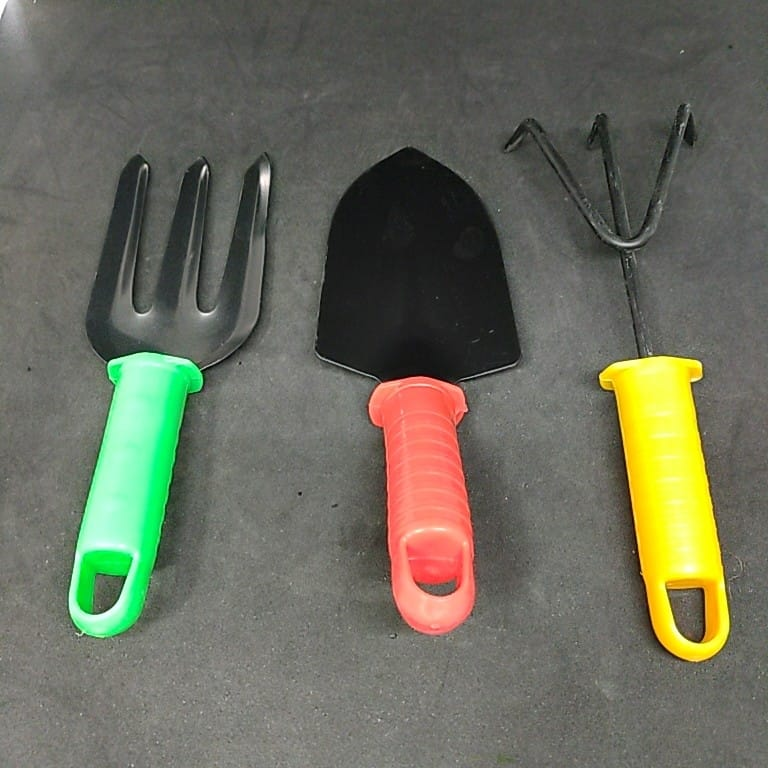 11853